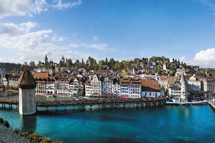 Švýcarsko - Luzern - pohled na řeku Reuss