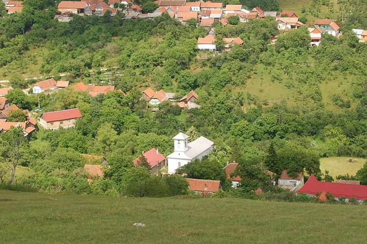 Rumunsko - Český Banát - Gernik - pohled na největší českou vesnici