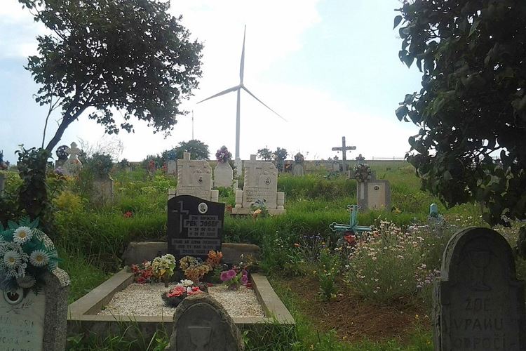 Rumunsko - Český Banát - svatohelenský hřbitov
