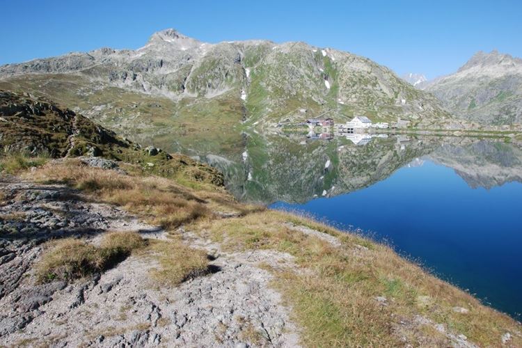 Švýcarsko - průsmyk Grimsel se stejnojmenným jezerem