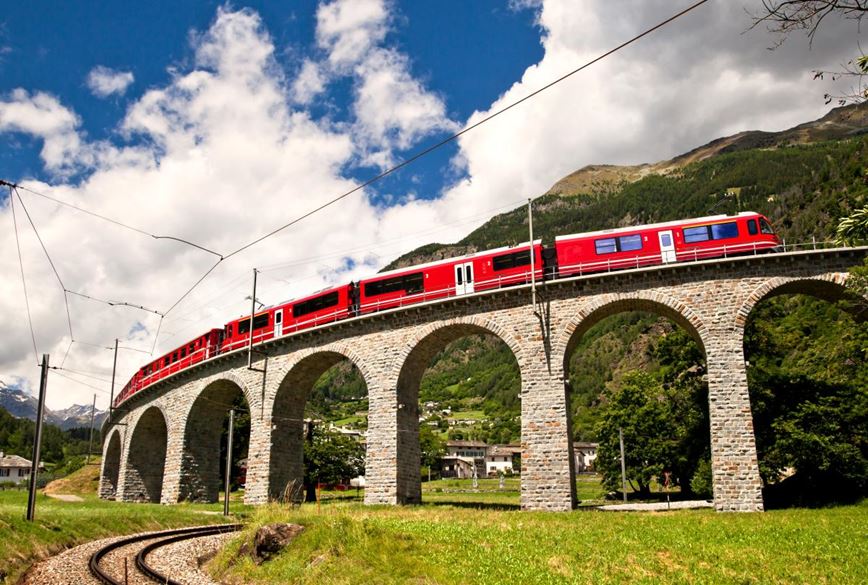 Horskými vlaky po Švýcarsku - viadukt Brusio
